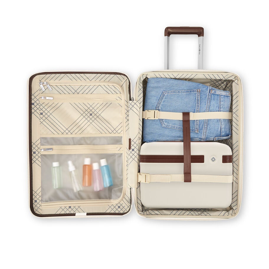 Virtuosa Carry-On Spinner in the color Off White. image number 3